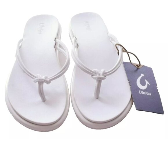 New Olukai‎ White Women’s Flip Flip Thong AKA Sandals Size 11 NWT - Picture 1 of 8